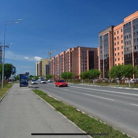Новостройка Дворец Спорта Бизнес-Класс С Ортопедическим Матрасом И Белым Постельным Petropavlovsk Bagian luar foto